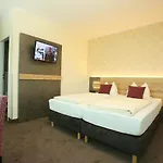 Muenchner Hof Otel Herford