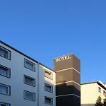 Otel Muenchner Hof 3*