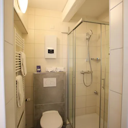 Hotel Muenchner Hof 3*