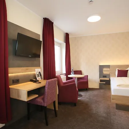 Muenchner Hof 3* هيرفورد