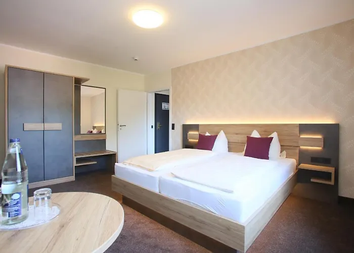 Muenchner Hof فندق هيرفورد