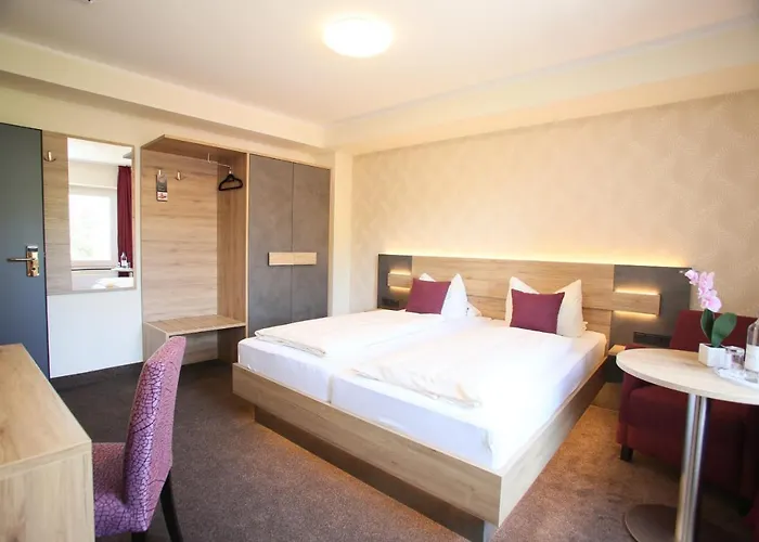 Muenchner Hof 호텔