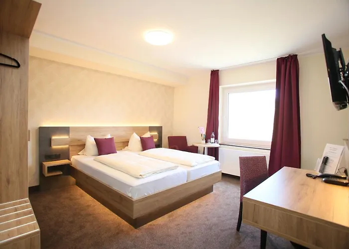 فندق Muenchner Hof 3*