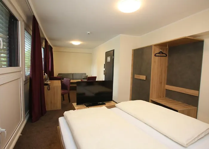 호텔 Muenchner Hof 3*