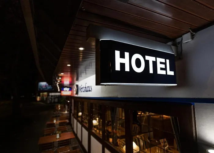 Muenchner Hof 3* هيرفورد