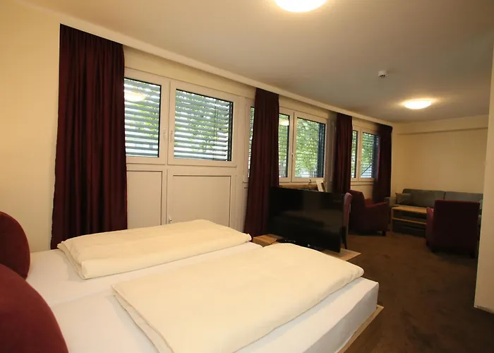 Muenchner Hof 3* هيرفورد