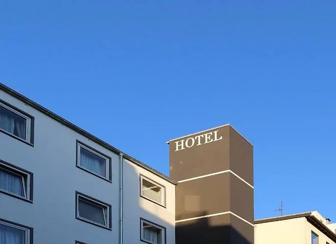 فندق Muenchner Hof 3*